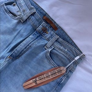 NWT Light Wash Joe’s Jeans Flare Sz. 27